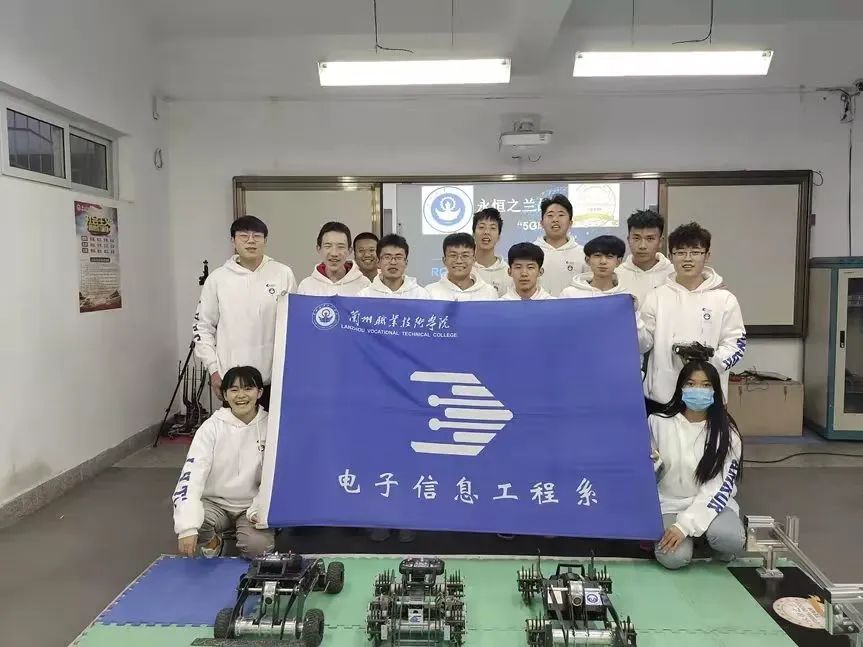 学生社团活动3.jpg 图片